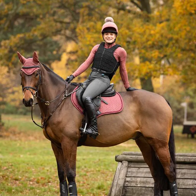 LeMieux Suede Close Contact Square Orchid 4 LeMieux Suede Close Contact Square Orchid - Image 2