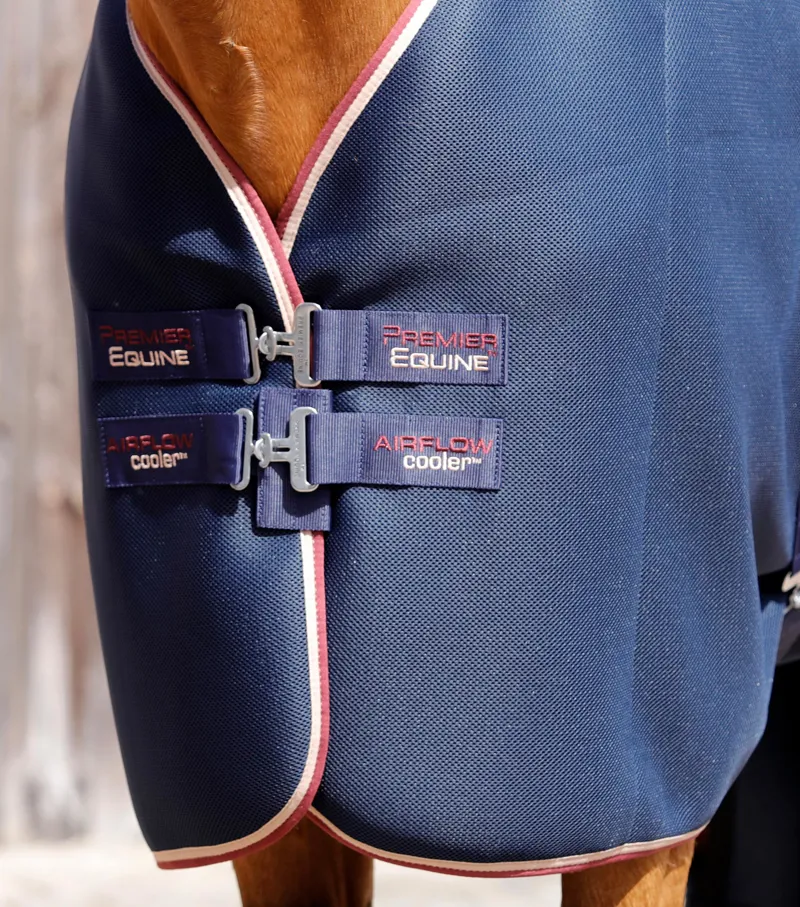 Premier Equine Airflow Cooler Rug Navy 5 Premier Equine Airflow Cooler Rug Navy - Image 3