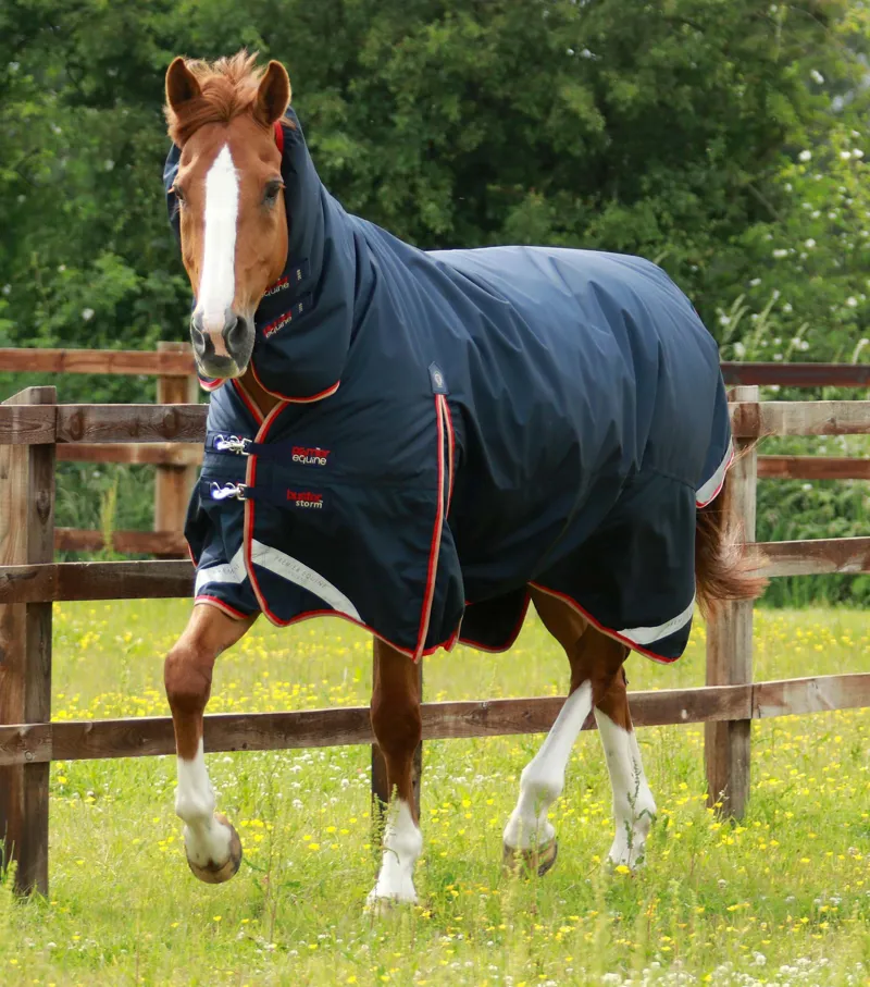 Premier Equine Buster Storm 200g Combo Turnout Rug With Snug-Fit Neck Navy 3 Premier Equine Buster Storm 200g Combo Turnout Rug With Snug-Fit Neck Navy