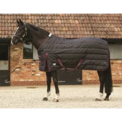 JHL Essential Mediumweight Stable Rug In Black/Burgundy