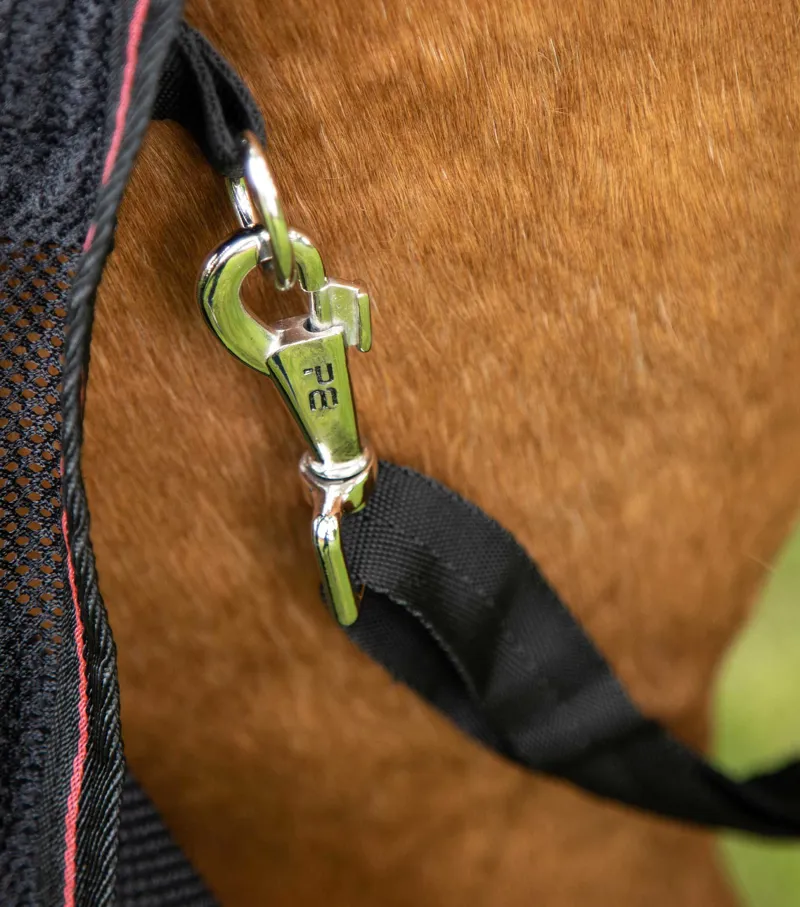 Premier Equine Ventoso Mesh Cooler Rug Black 7 Premier Equine Ventoso Mesh Cooler Rug Black - Image 5