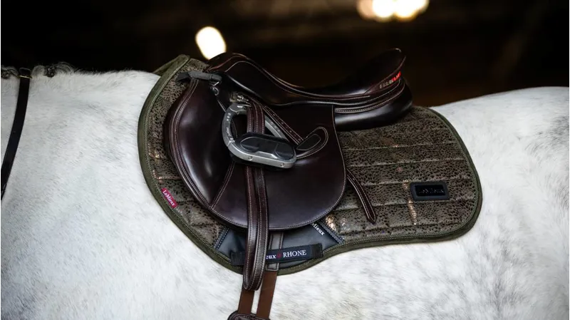 LeMieux Adour EuroJump Square Oak 4 LeMieux Adour EuroJump Square Oak - Image 2