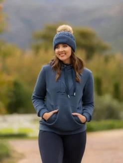 LeMieux Clara Cable Beanie Atlantic 8 LeMieux Clara Cable Beanie Atlantic -Equestrian Related it03630 lifestyle claracablebeanie atlantic 6 copy