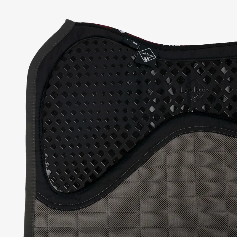 LeMieux Le Cool Grip Dressage Pad Grey Large 4 LeMieux Le Cool Grip Dressage Pad Grey Large - Image 2